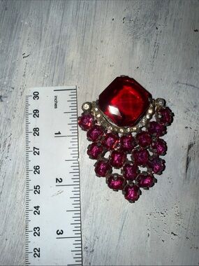 Art Deco 1920s Red and pink Crystal Cascade Brooch